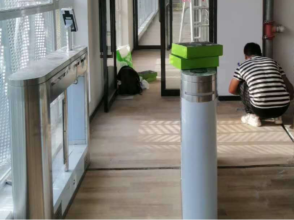 學(xué)校通道門禁系統(tǒng)怎么選擇？來看這里！