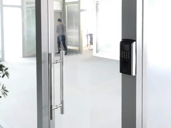 智能門禁系統(tǒng)保障安全，能夠很好的提升用戶安全感