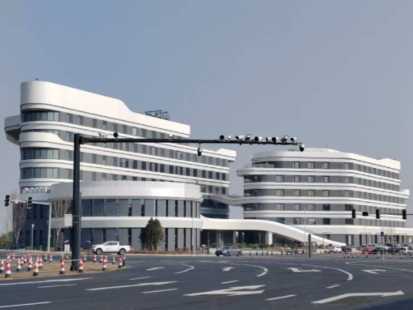 智慧賦能,安全護(hù)航:陜西鑫安安防圓滿完成西安咸陽國(guó)際機(jī)場(chǎng)物流業(yè)務(wù)配套用房智能化安防弱電項(xiàng)目