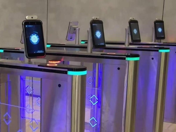 都已經(jīng)到了人臉識別門禁時代了，你還在用傳統(tǒng)門禁嗎？